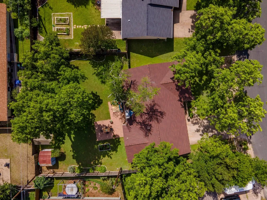 2210 Kenbridge Drive Austin TX 78757
