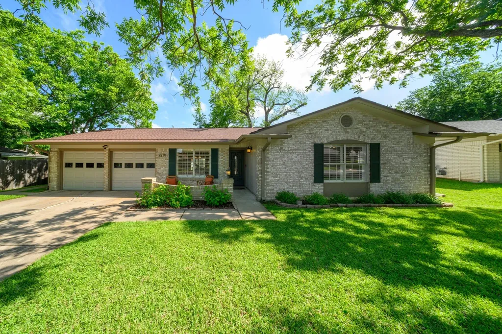 2210 Kenbridge Drive Austin TX 78757
