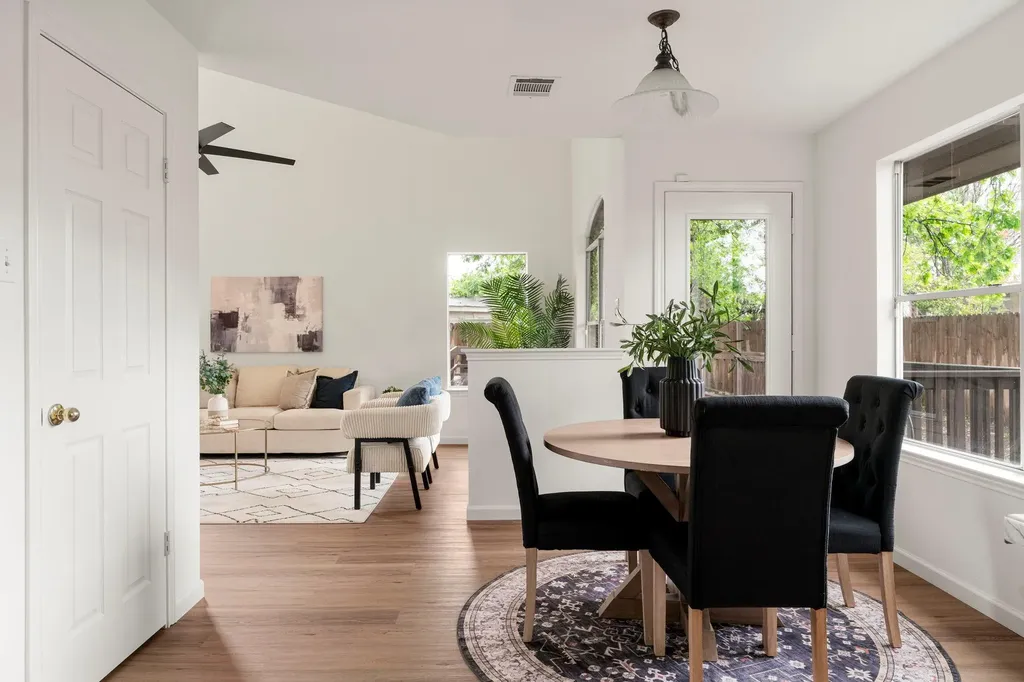 9109 Hoffman Cove Austin TX 78749
