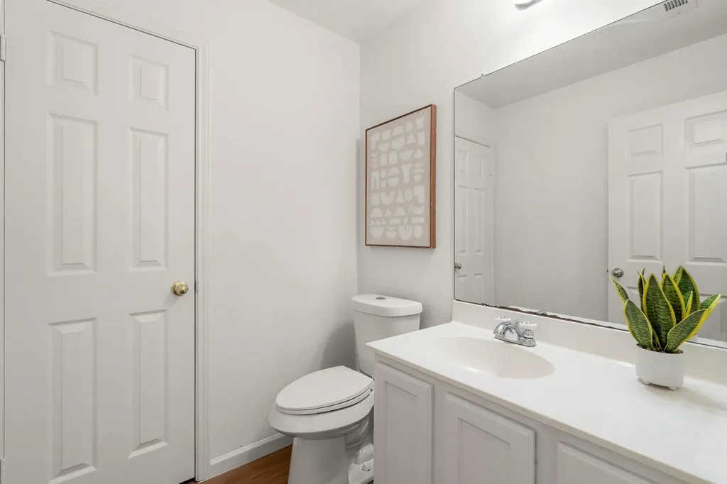9109 Hoffman Cove Austin TX 78749