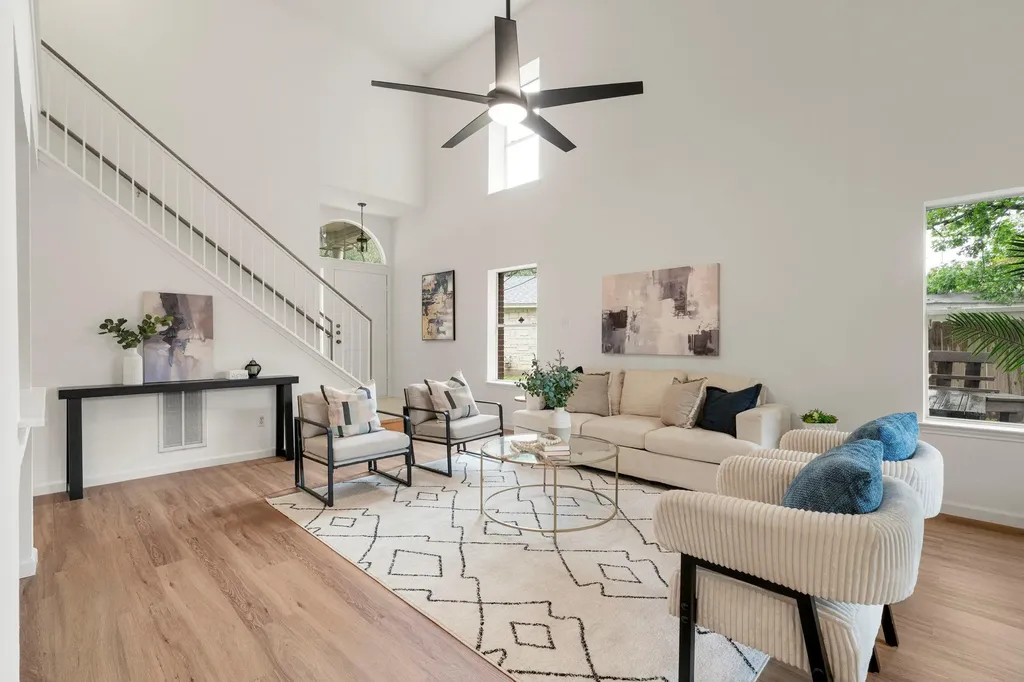 9109 Hoffman Cove Austin TX 78749