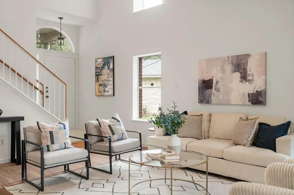 9109 Hoffman Cove Austin TX 78749