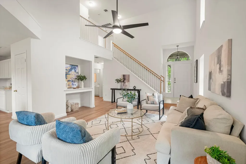 9109 Hoffman Cove Austin TX 78749
