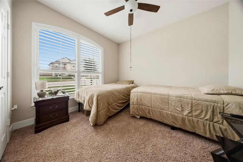 105 West Point Way Elgin TX 78621