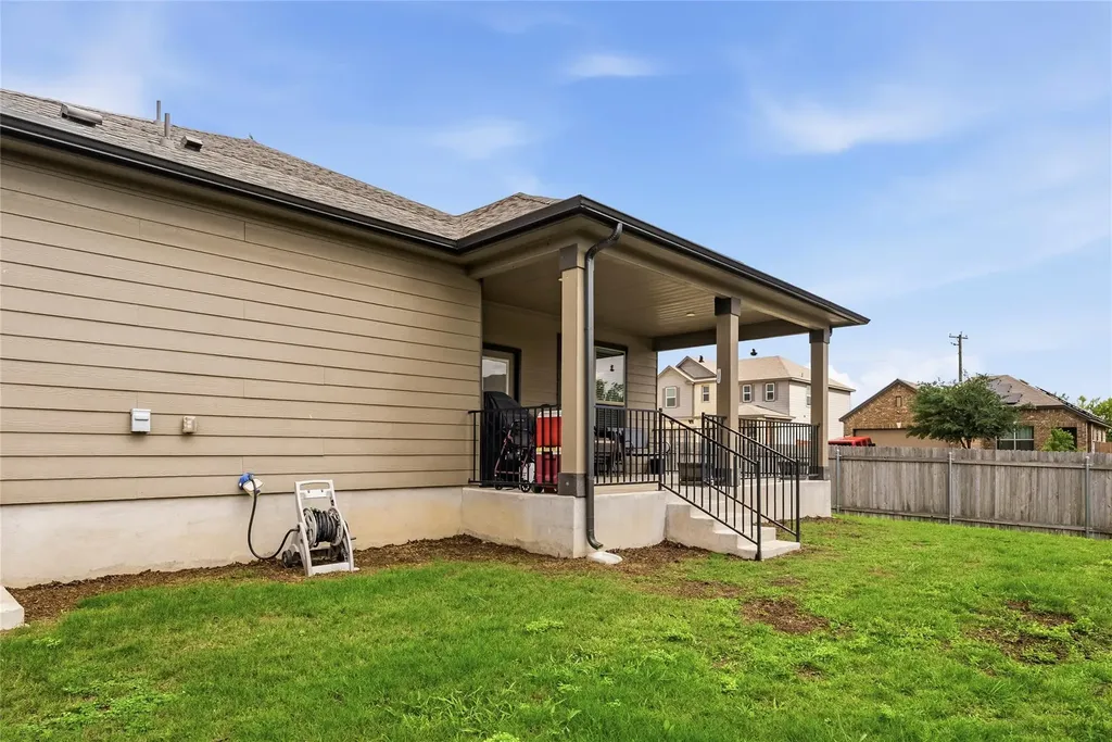 105 West Point Way Elgin TX 78621