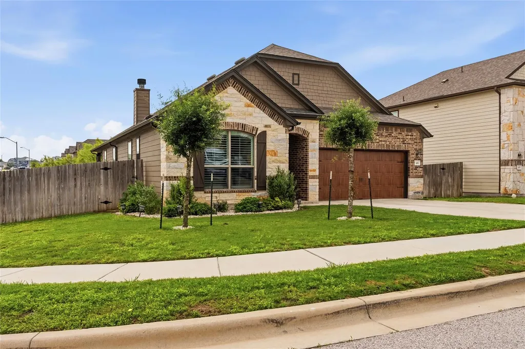 105 West Point Way Elgin TX 78621