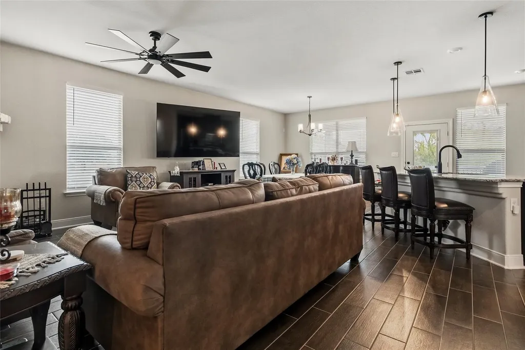 105 West Point Way Elgin TX 78621