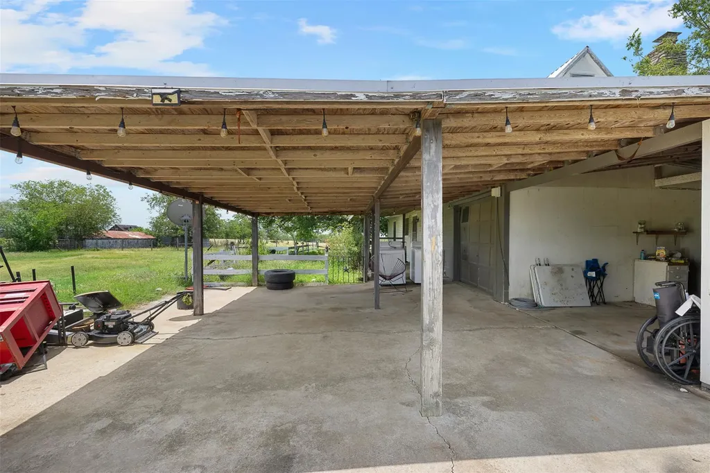 763 Upper Elgin River Road Elgin TX 78621