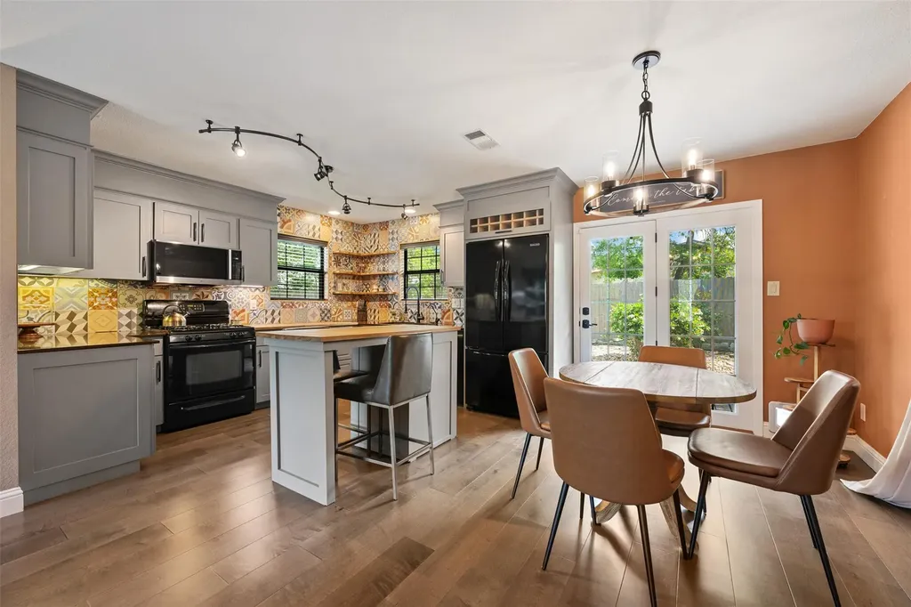12103 Mill Hollow Austin TX 78750