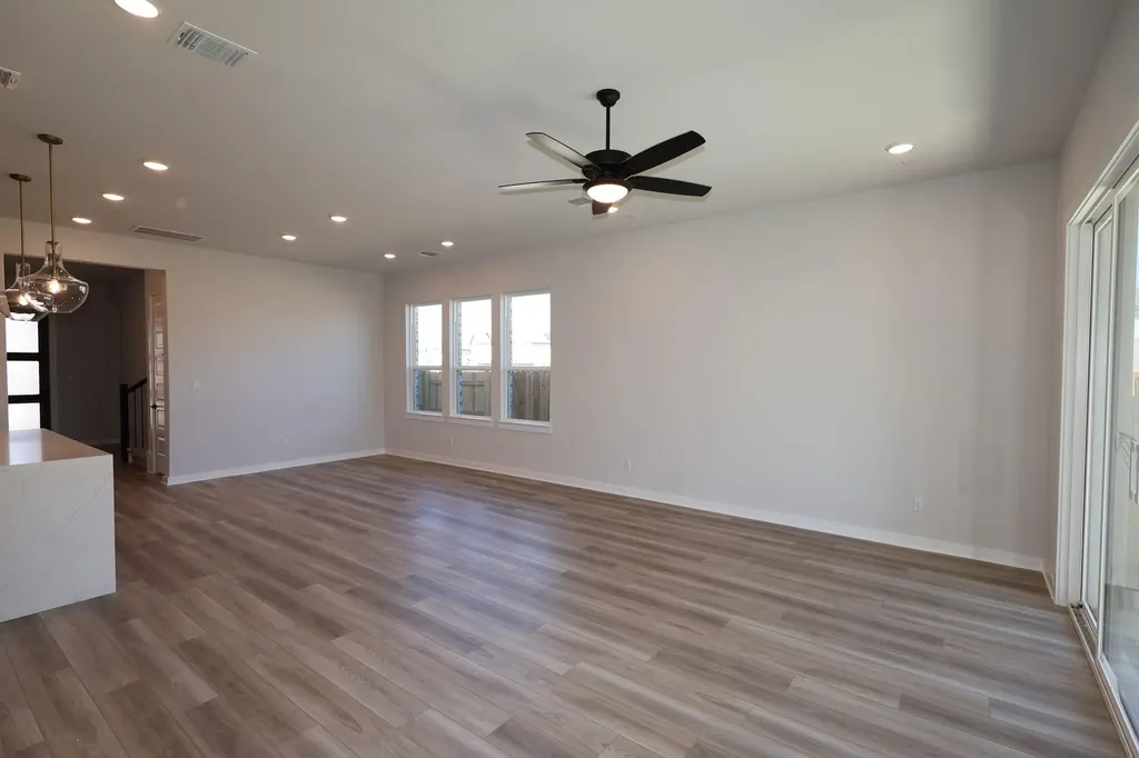 416 Lariat Loop Liberty Hill TX 78642