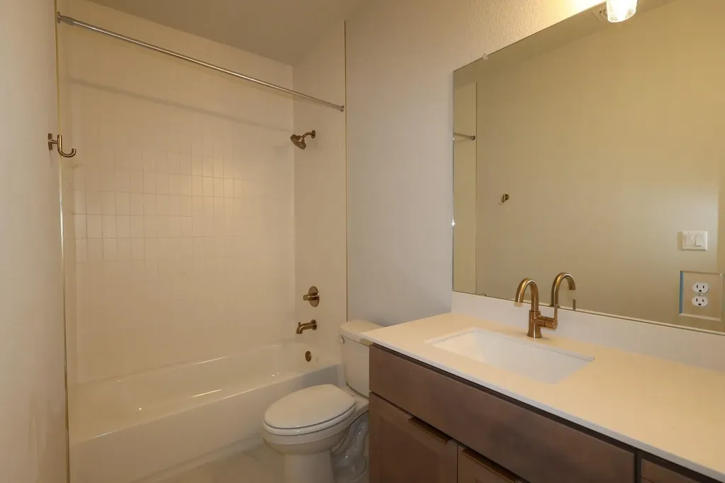 416 Lariat Loop Liberty Hill TX 78642