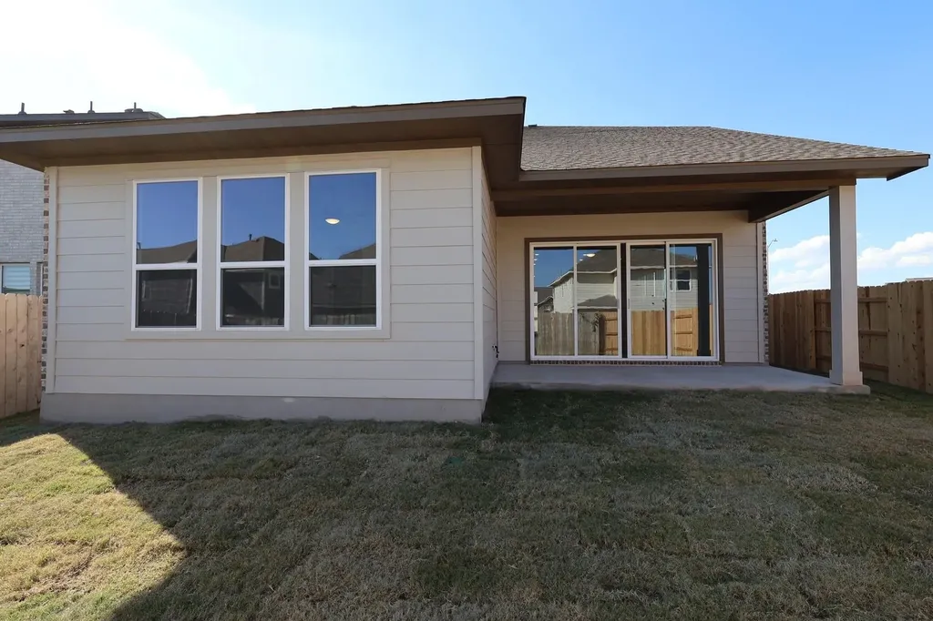 416 Lariat Loop Liberty Hill TX 78642