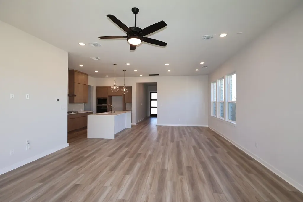 416 Lariat Loop Liberty Hill TX 78642
