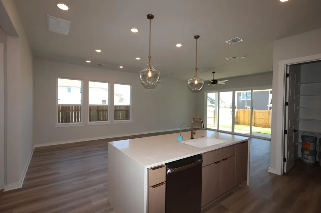 416 Lariat Loop Liberty Hill TX 78642