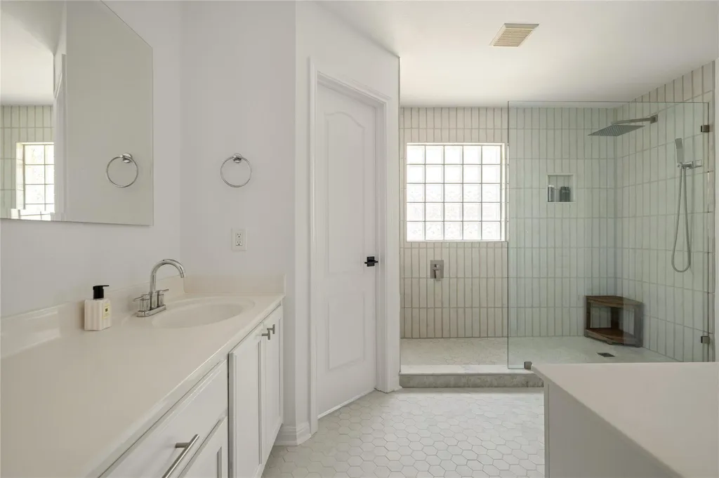 1538 Homewood Circle Round Rock TX 78665
