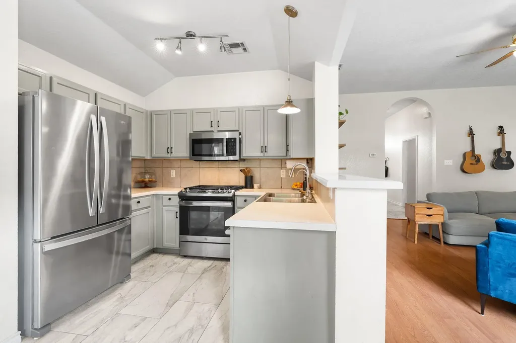 304 Adkins Cove Georgetown TX 78626