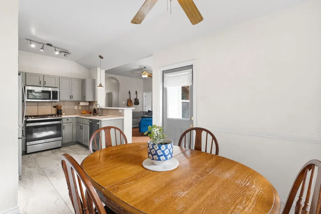 304 Adkins Cove Georgetown TX 78626