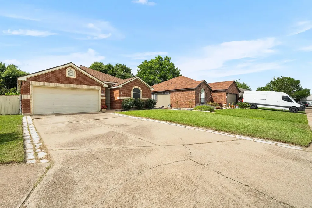 304 Adkins Cove Georgetown TX 78626