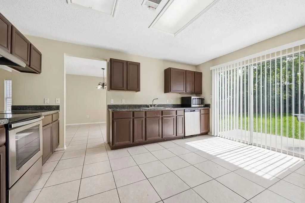 1109 Bradbury Lane Austin TX 78753