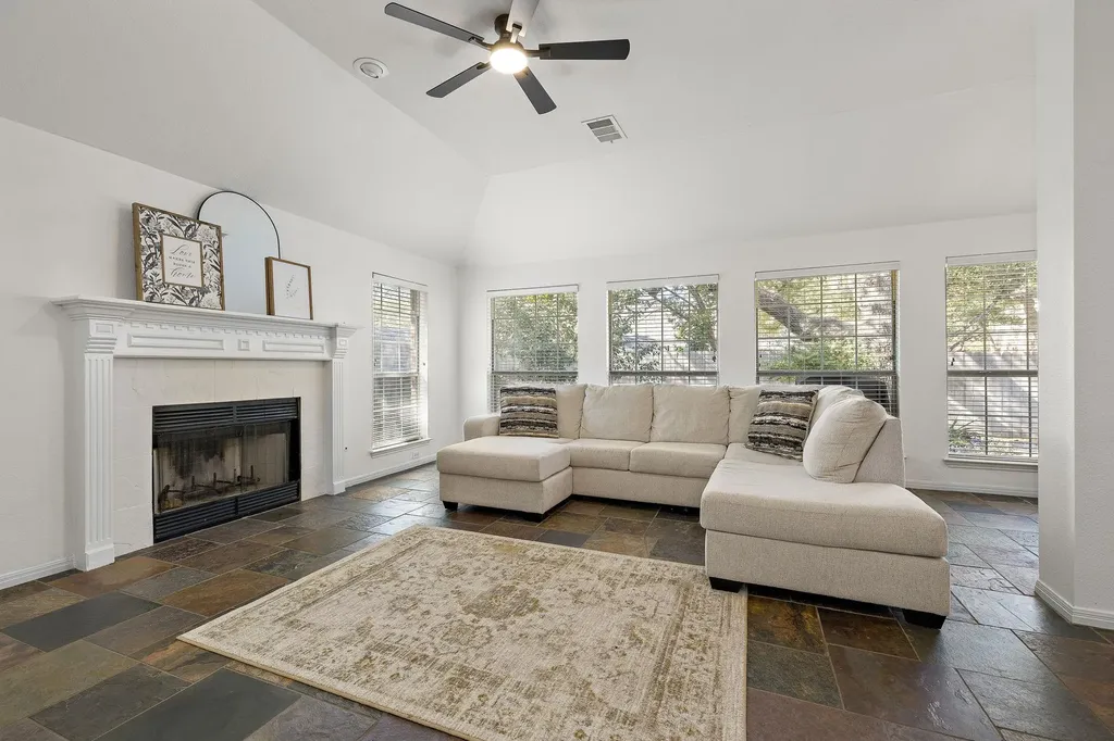 2040 Saint Andrews Drive Round Rock TX 78664