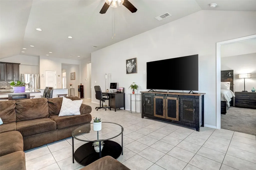 281 Gaida Loop Georgetown TX 78628
