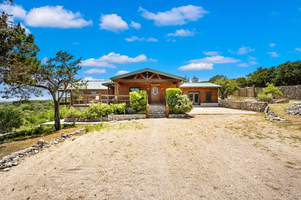170 Overland Trail W Hunt TX 78024
