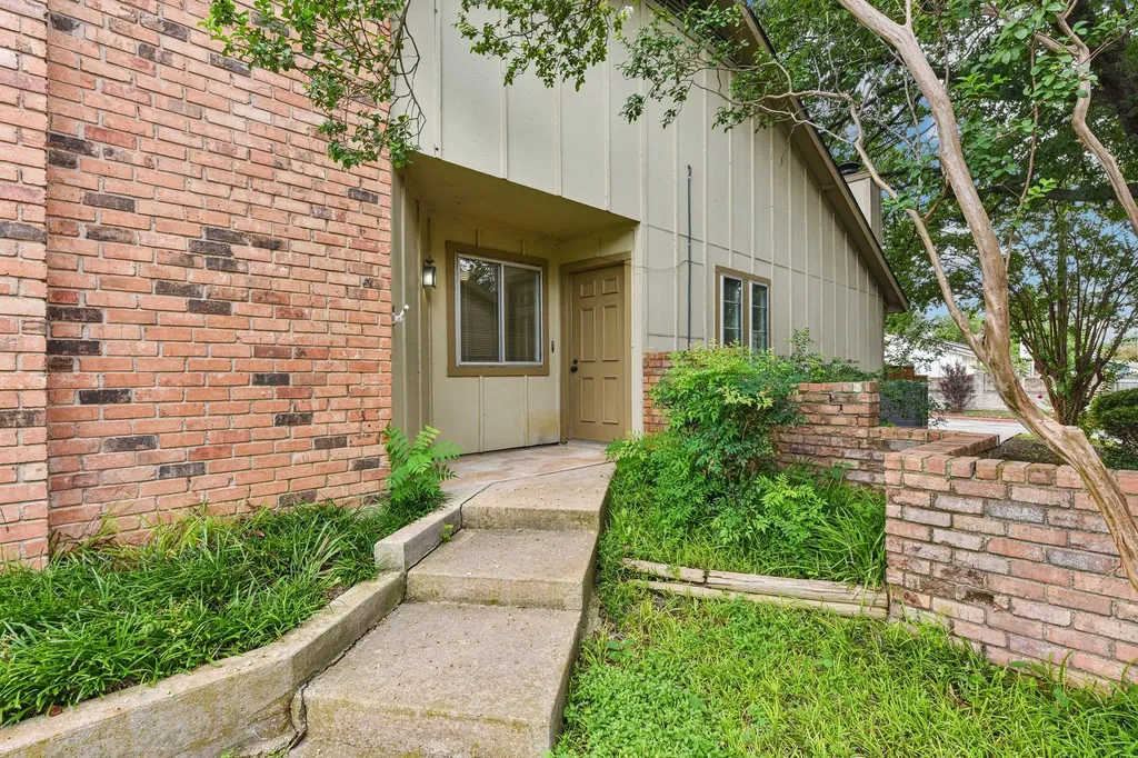 1413 W Braker Lane Austin TX 78758