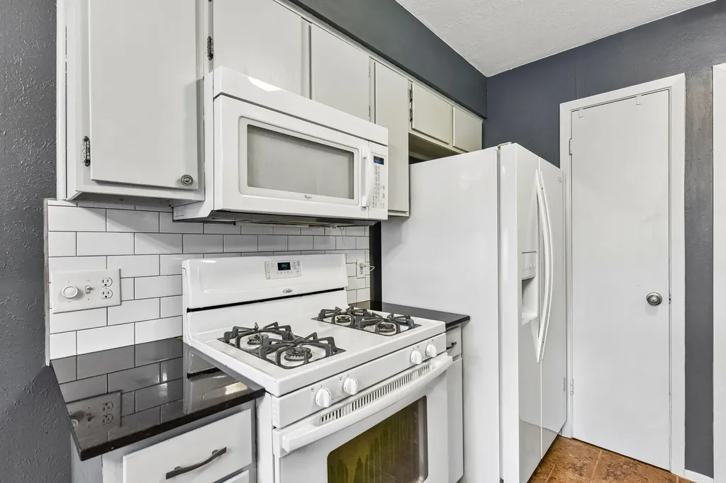 1413 W Braker Lane Austin TX 78758