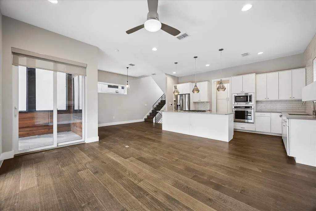 5006 Pecan Springs Road Austin TX 78723
