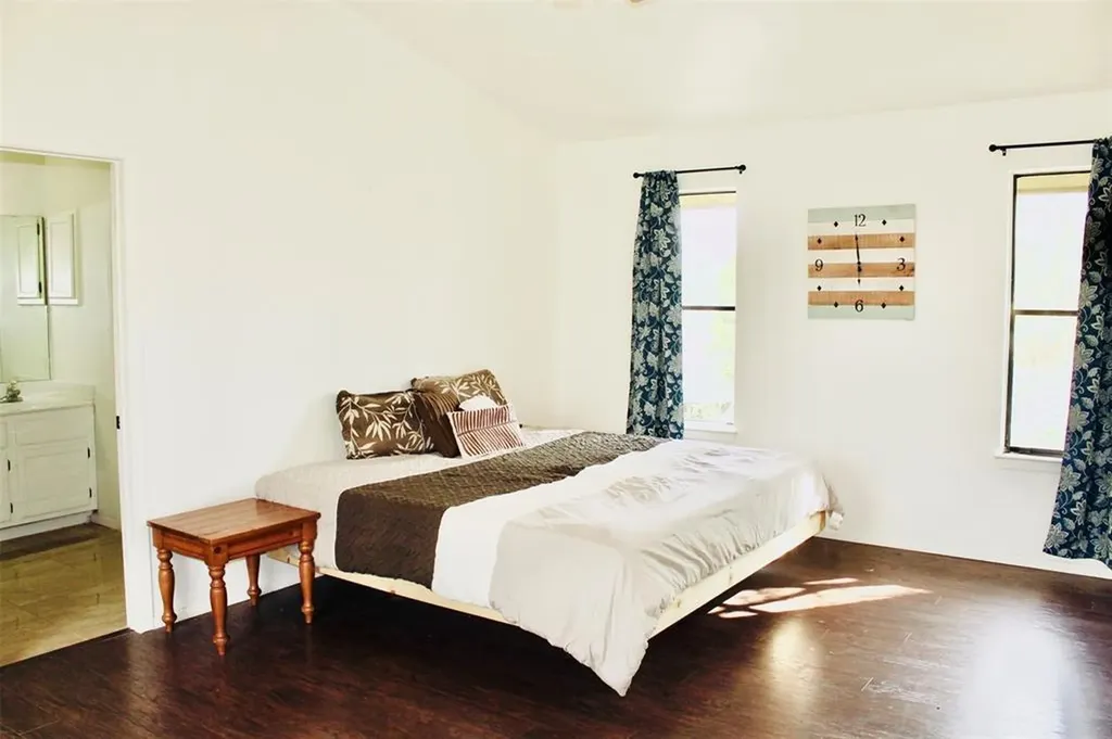 105 N Summit Ridge Drive Point Venture TX 78645