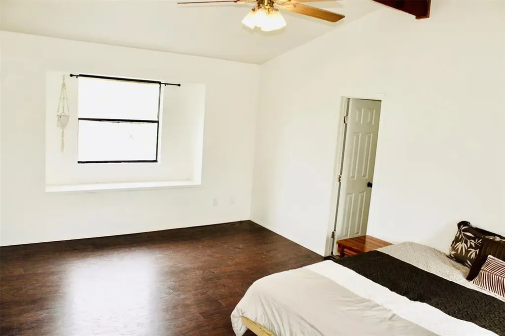 105 N Summit Ridge Drive Point Venture TX 78645