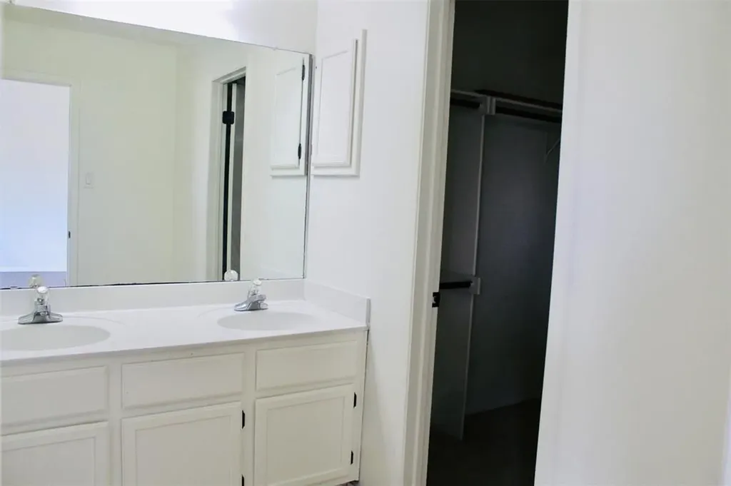 105 N Summit Ridge Drive Point Venture TX 78645
