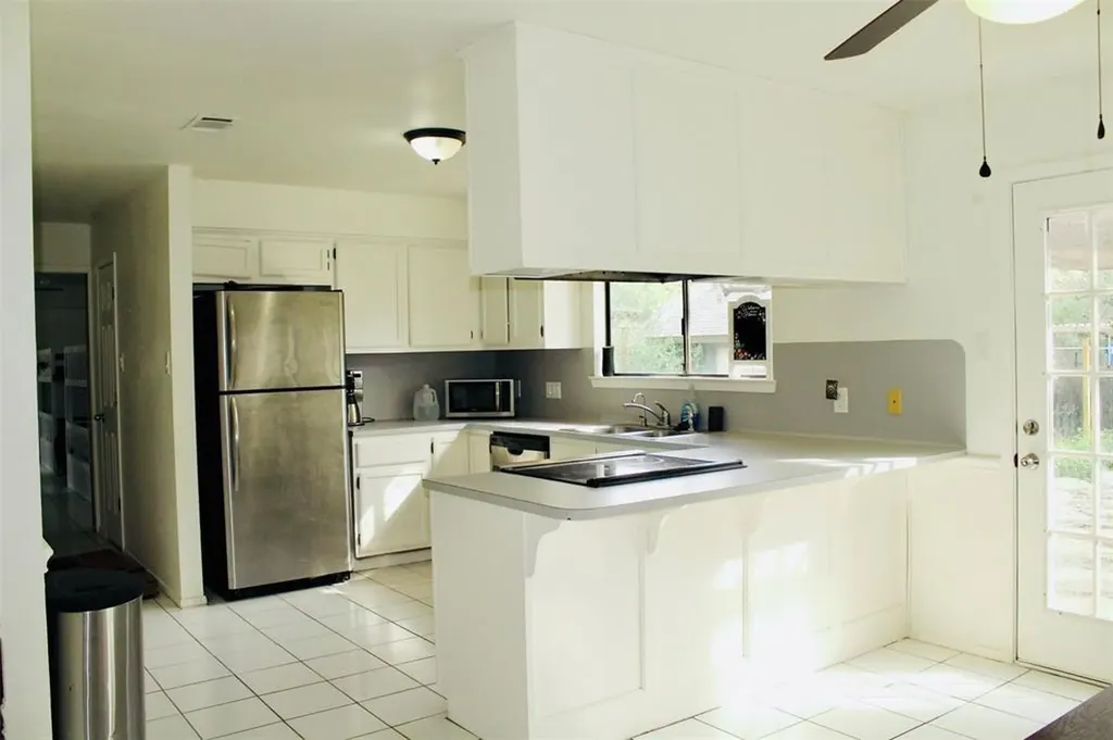 105 N Summit Ridge Drive Point Venture TX 78645