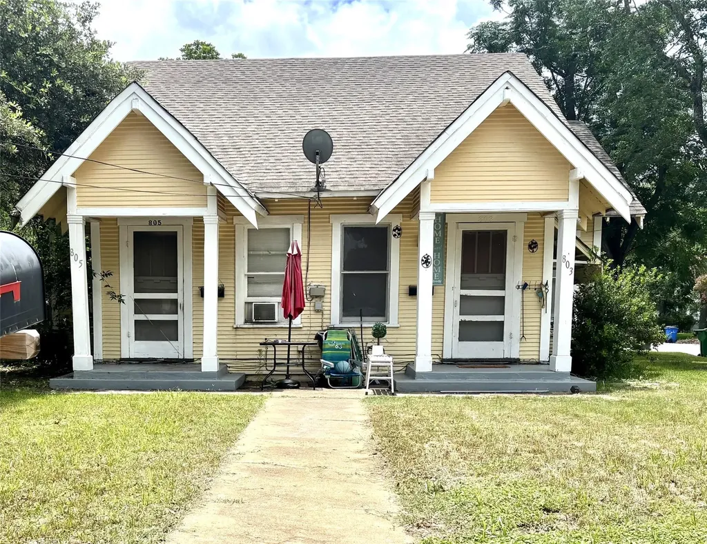 803 Elm Street Seguin TX 78155
