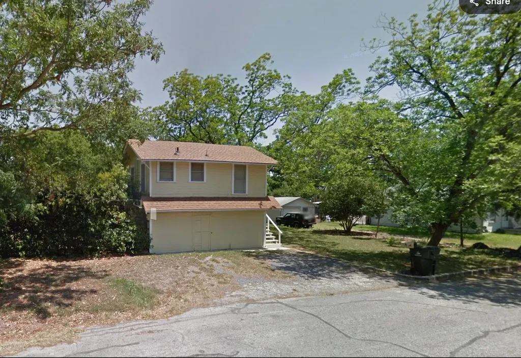 803 Elm Street Seguin TX 78155