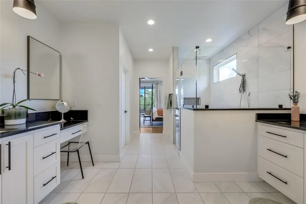 432 Venture Boulevard S Point Venture TX 78645