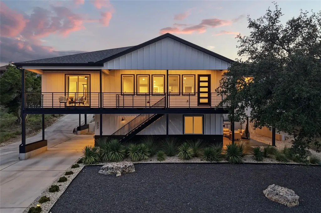432 Venture Boulevard S Point Venture TX 78645