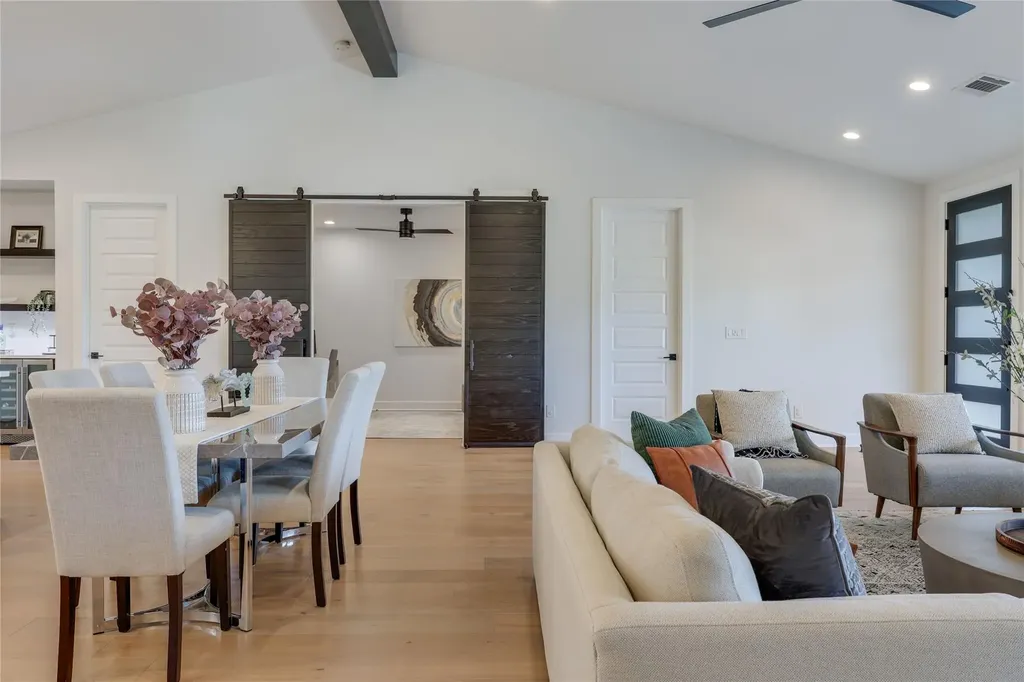 432 Venture Boulevard S Point Venture TX 78645