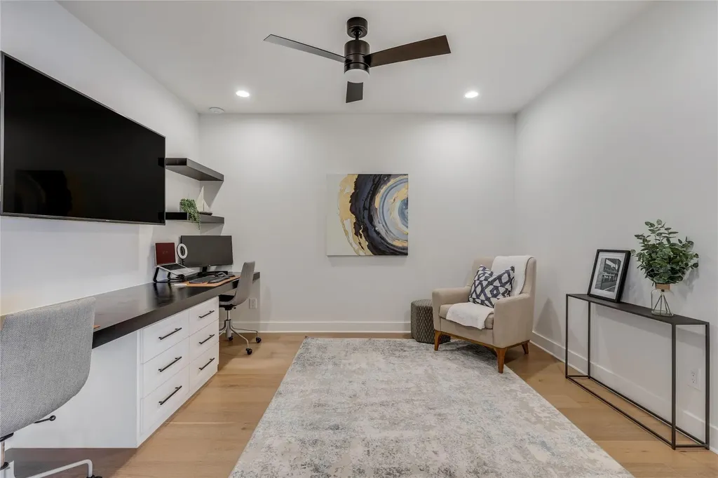 432 Venture Boulevard S Point Venture TX 78645