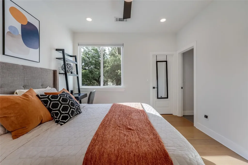 432 Venture Boulevard S Point Venture TX 78645