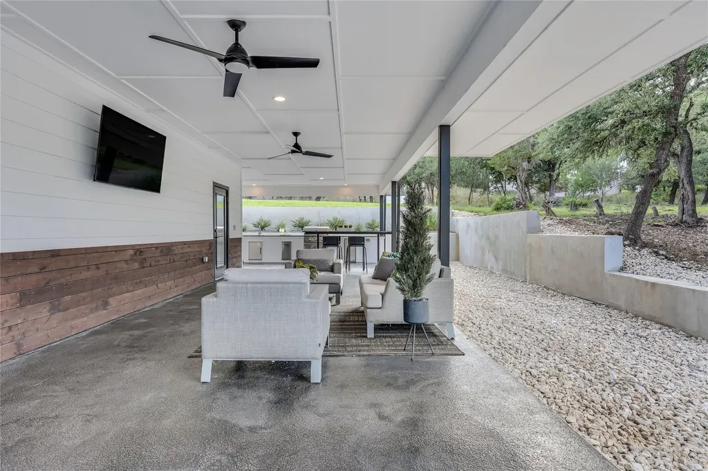 432 Venture Boulevard S Point Venture TX 78645