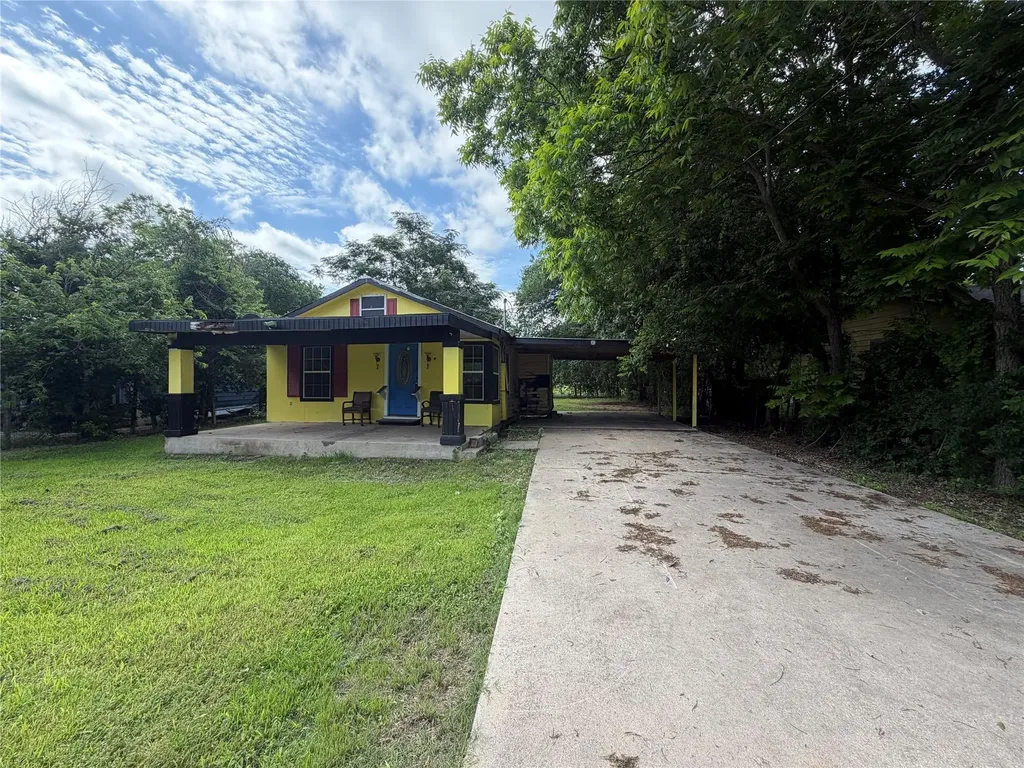 506 Ruddy Street Lockhart TX 78644