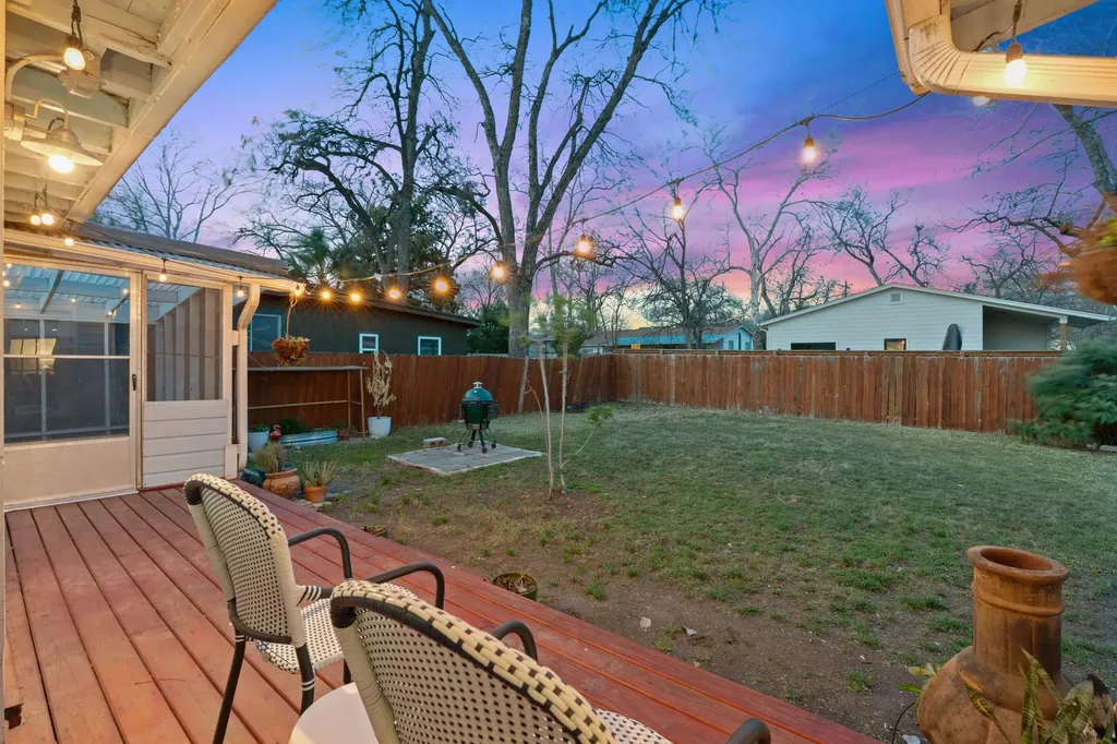 912 E 55th 1/2 Street Austin TX 78751