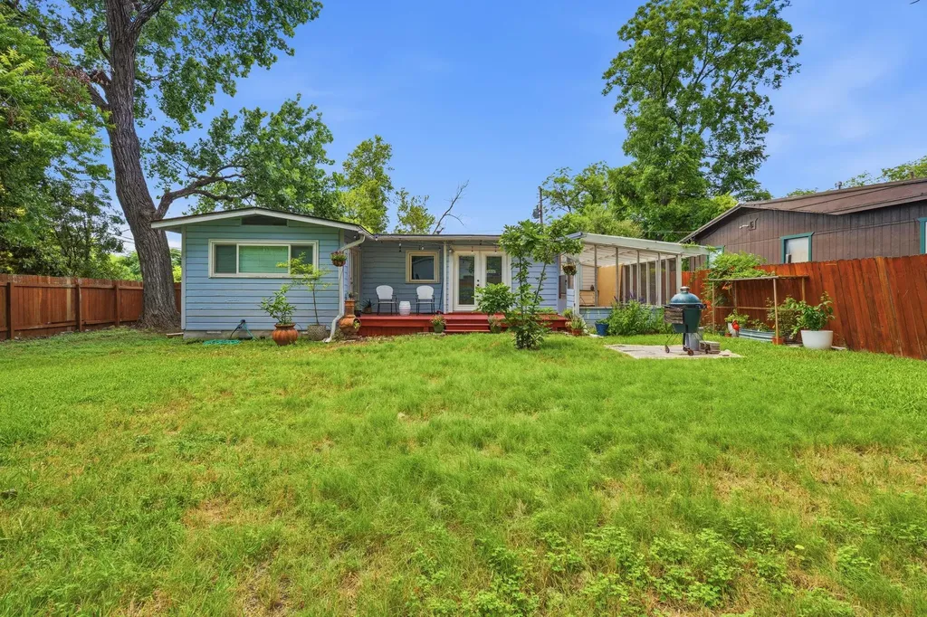 912 E 55th 1/2 Street Austin TX 78751