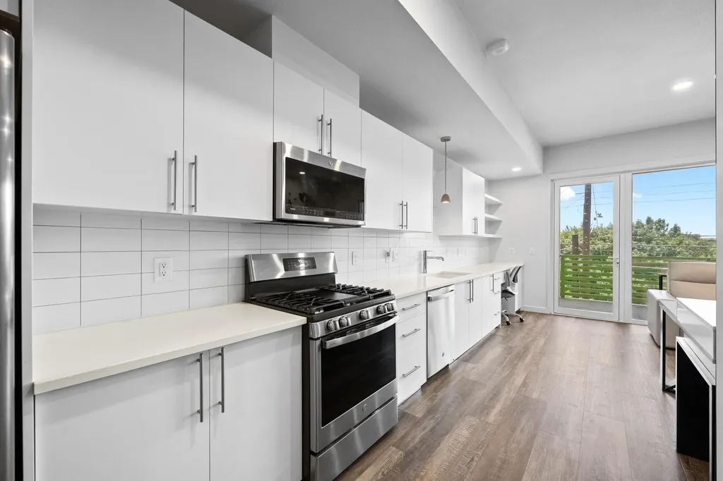 4004 Banister Lane Austin TX 78704