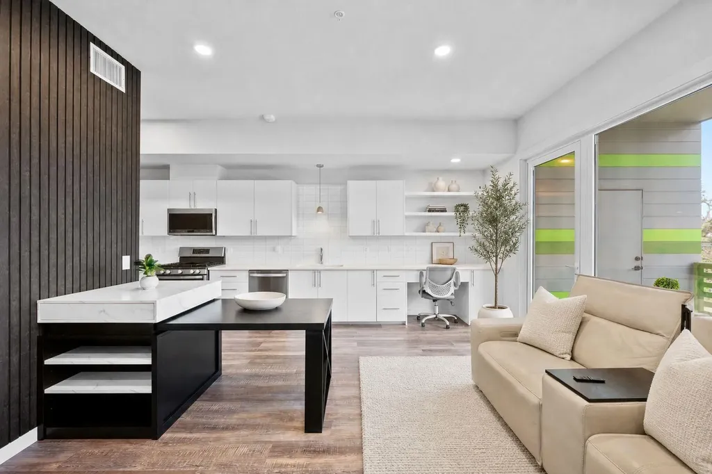 4004 Banister Lane Austin TX 78704