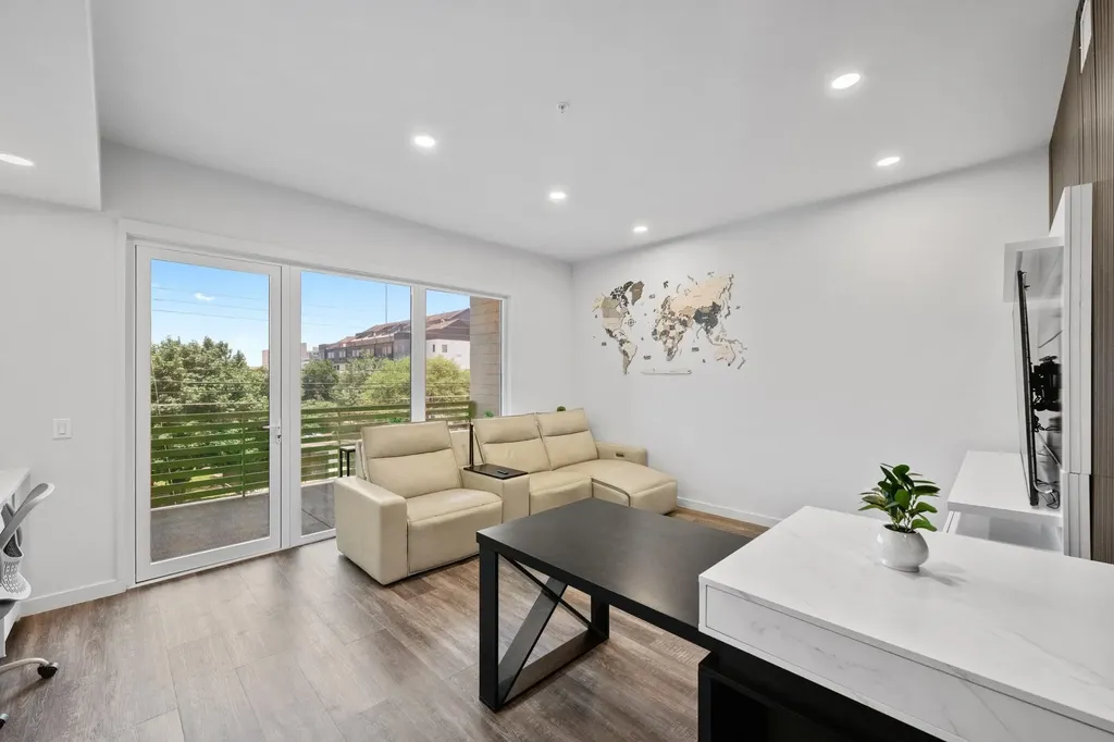 4004 Banister Lane Austin TX 78704