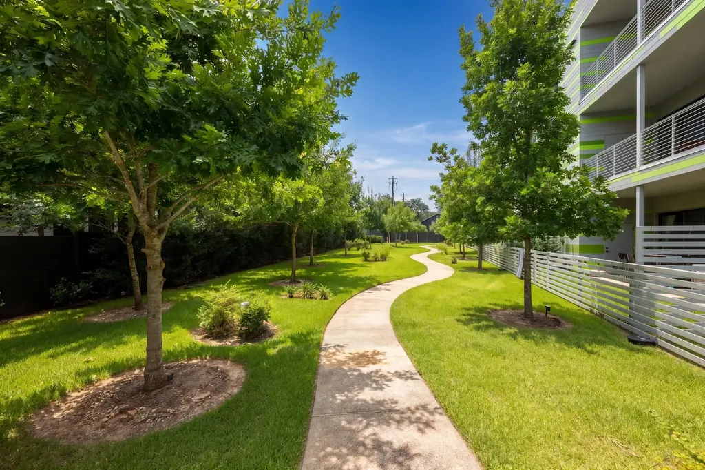 4004 Banister Lane Austin TX 78704