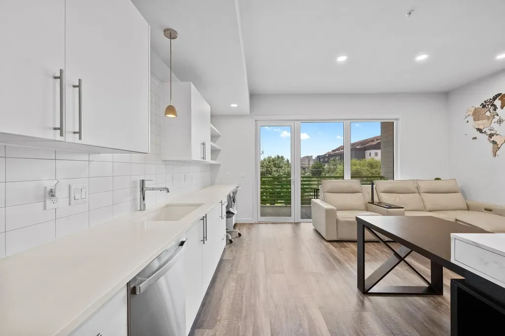 4004 Banister Lane Austin TX 78704