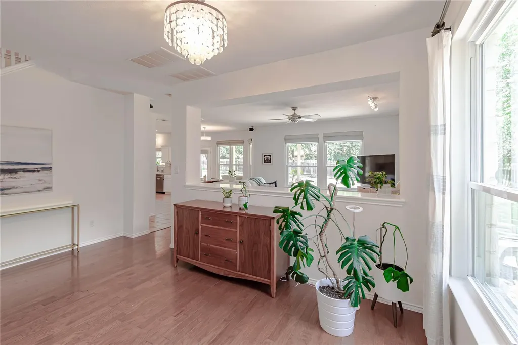 4716 Cockrell Court Austin TX 78749